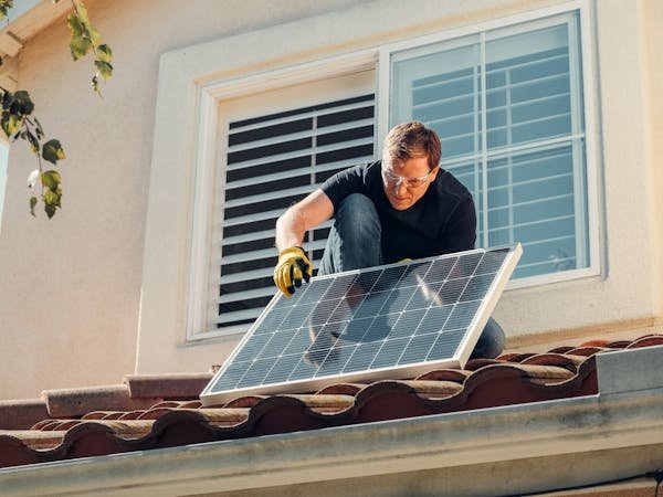 Votre expert local : www.installateur panneaux solaire.com